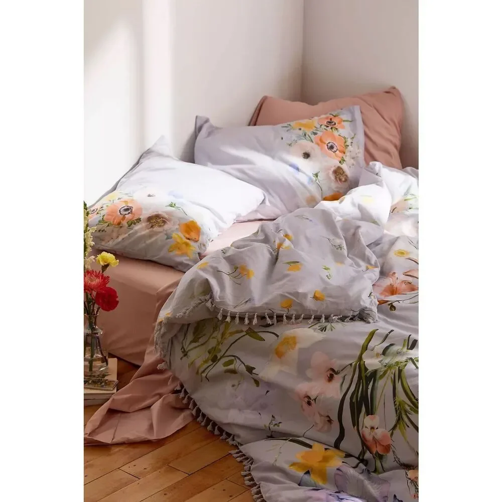 New Urban Outfitters Phoebe Floral Tassel Duvet Cover Size Queen